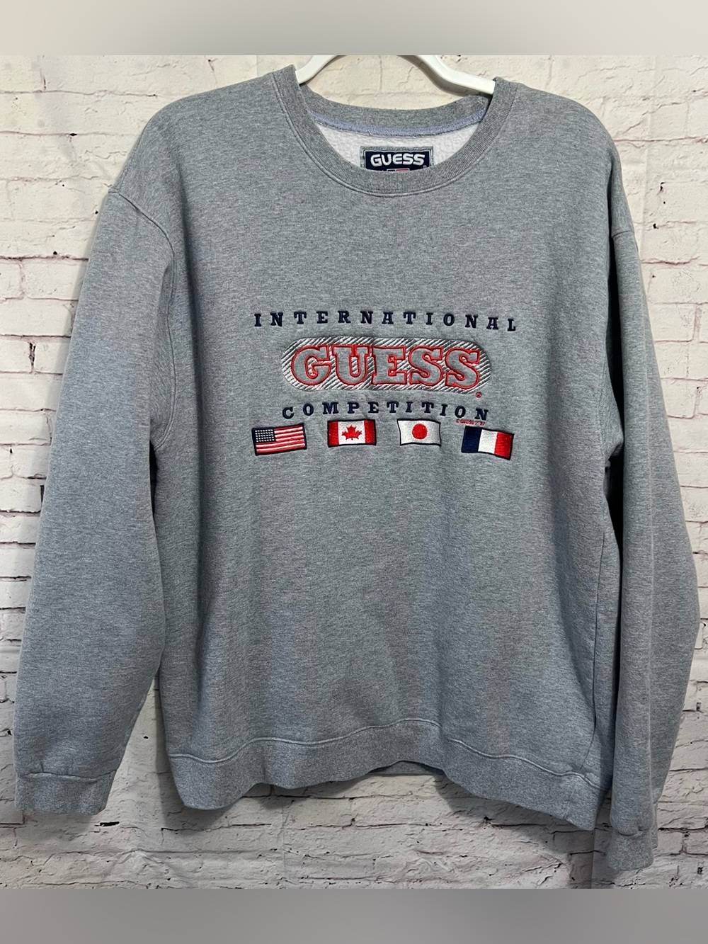 Vtg 90s Guess International Competition Sweatshirt Size Large Grey Flag Crewneck